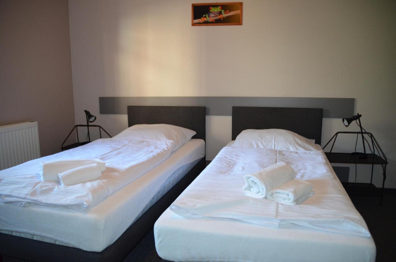 Hotel Tenis Chrząstowice Eksteriør bilde